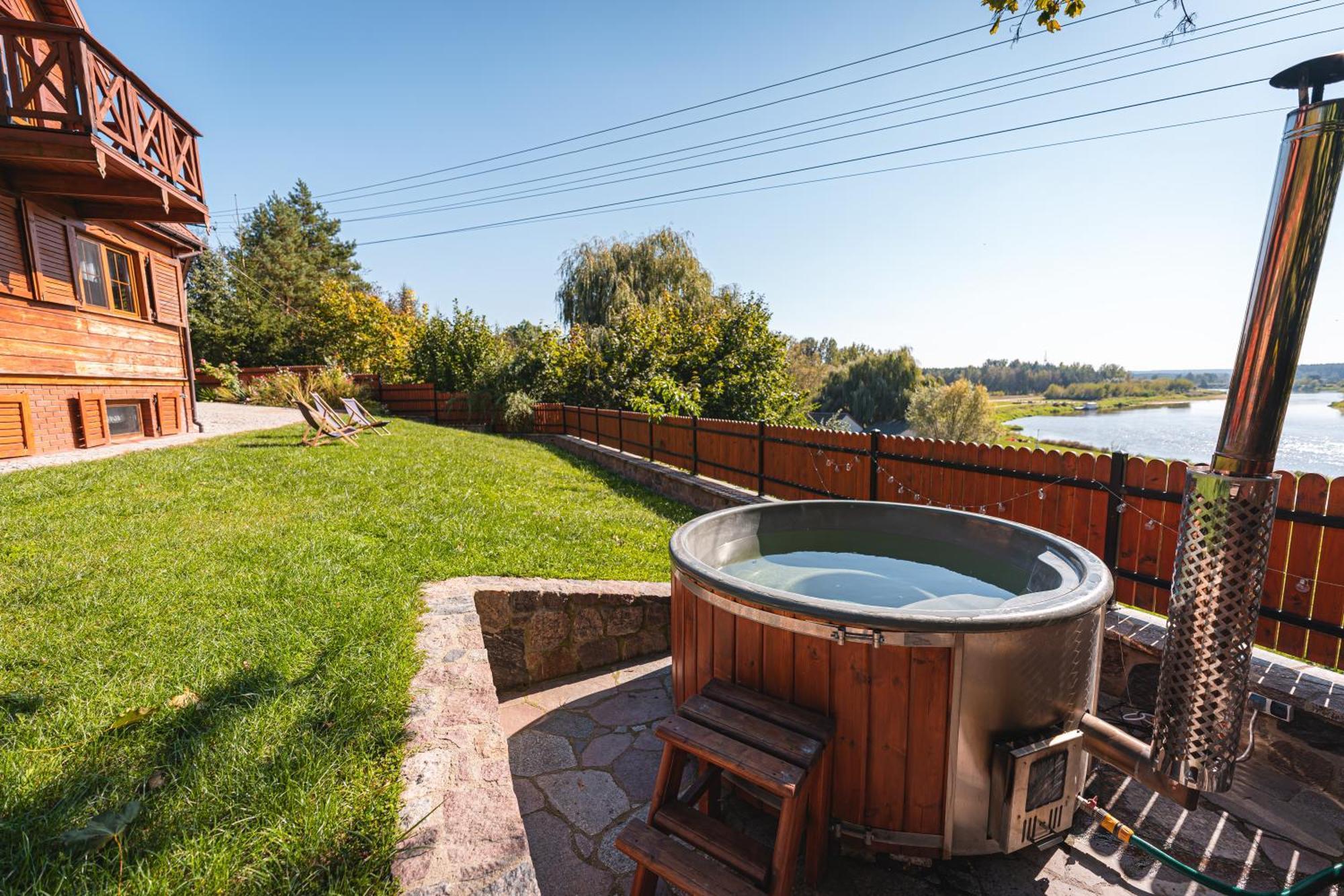 Bug Na Skarpie - Domek Wypoczynkowy Z Jacuzzi I Kominkiem Дрохичин Экстерьер фото
